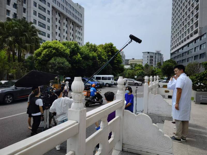 青羊区广告片拍摄公司低成本实现高规格制作的诀窍